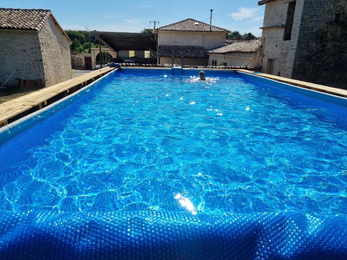 Le Verger Des Noyer Relaxing Getaway With Private Pool Mairé-l'Eveseault Exteriör bild